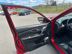 Used 2017  Nissan Rogue AWD SV at Drive Now Westlake near Westlake&comma; OH