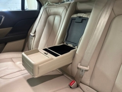 Used 2017  Lincoln Continental 4d Sedan AWD Select at Drive Now Westlake near Westlake&comma; OH