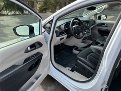 Used 2024  Chrysler Pacifica Touring L FWD at DriveNow Mayfield near Mayfield Heights&comma; OH