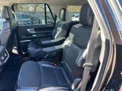 Used 2025  Ford Expedition Platinum 4x4 at Drive Now Westlake near Westlake&comma; OH