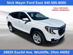 Used 2024  GMC Terrain AWD 4dr SLE at Drive Now Westlake near Westlake&comma; OH