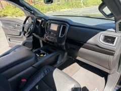 Used 2018  Nissan Titan 4x4 Crew Cab SV at Drive Now Westlake near Westlake&comma; OH