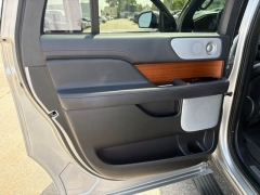 Used 2024  Lincoln Navigator L Black Label 4x4 at Drive Now Westlake near Westlake&comma; OH
