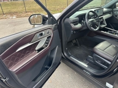 Used 2025  Ford Explorer Platinum 4WD at Drive Now Westlake near Westlake&comma; OH