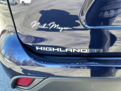 Used 2022  Toyota Highlander LE AWD at DriveNow Mayfield near Mayfield Heights&comma; OH