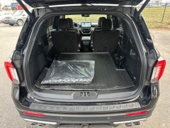 Used 2025  Ford Explorer Platinum 4WD at Drive Now Westlake near Westlake&comma; OH