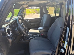 Used 2024  Jeep Wrangler Willys 4 Door 4x4 at Drive Now Westlake near Westlake&comma; OH