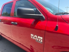 Used 2022  Ram 1500 Classic Tradesman 4x4 Crew Cab 5'7" Box at Drive Now Westlake near Westlake&comma; OH
