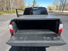 Used 2018  Nissan Titan 4x4 Crew Cab SV at Drive Now Westlake near Westlake&comma; OH