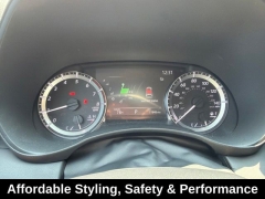 Used 2023  Toyota Highlander LE AWD &lpar;Natl&rpar; at Drive Now Westlake near Westlake&comma; OH