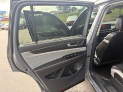 Used 2024  Volkswagen Atlas 2&period;0T Peak Edition SE w&sol;Tech 4MOTION at DriveNow Mayfield near Mayfield Heights&comma; OH