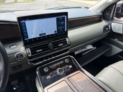 Used 2022  Lincoln Navigator L Black Label 4x4 at DriveNow Mayfield near Mayfield Heights&comma; OH