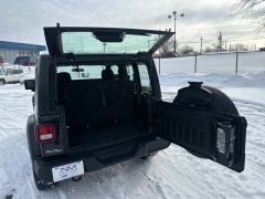 Used 2018  Jeep Wrangler Sport 4x4 at Drive Now Westlake near Westlake&comma; OH