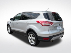 Used 2016  Ford Escape 4d SUV 4WD SE at Drive Now Westlake near Westlake&comma; OH