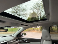 Used 2021  GMC Acadia FWD 4dr SLT at DriveNow Mayfield near Mayfield Heights&comma; OH