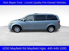 Used 2010 Chrysler Town & Country 4d Wagon Touring at Drive Now Westlake near Westlake, OH