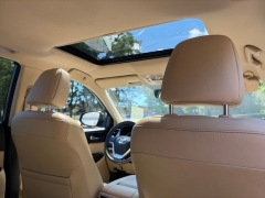 Used 2017  Toyota Highlander V6 AWD &lpar;Natl&rpar; at Drive Now Westlake near Westlake&comma; OH
