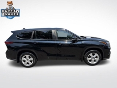 Used 2023  Toyota Highlander LE AWD &lpar;Natl&rpar; at Drive Now Westlake near Westlake&comma; OH