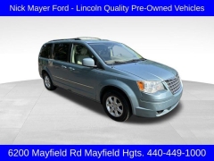Used 2010 Chrysler Town & Country 4d Wagon Touring at Drive Now Westlake near Westlake, OH