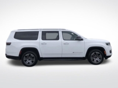 Used 2024  Jeep Wagoneer L Series II 4x2 &ast;Ltd Avail&ast; at Drive Now Westlake near Westlake&comma; OH