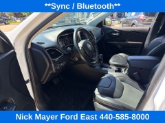 Used 2020  Jeep Cherokee Trailhawk 4x4 at Drive Now Westlake near Westlake&comma; OH