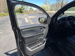 Used 2018  Nissan Titan 4x4 Crew Cab SV at Drive Now Westlake near Westlake&comma; OH