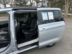 Used 2023  Chrysler Pacifica Limited FWD at DriveNow Mayfield near Mayfield Heights&comma; OH