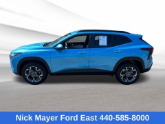 Used 2025  Chevrolet Trax FWD 4dr LT at Drive Now Westlake near Westlake&comma; OH