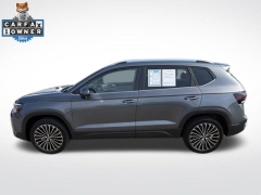 Used 2025  Volkswagen Taos SE FWD at Drive Now Westlake near Westlake&comma; OH