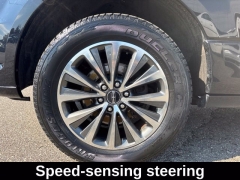 Used 2017  Lincoln Navigator 4d SUV 4WD Select at Drive Now Westlake near Westlake&comma; OH