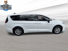 Used 2024  Chrysler Pacifica Touring L FWD at Drive Now Westlake near Westlake&comma; OH