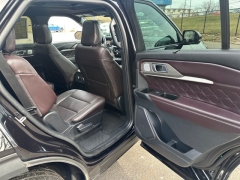 Used 2025  Ford Explorer Platinum 4WD at Drive Now Westlake near Westlake&comma; OH