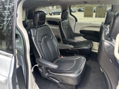 Used 2023  Chrysler Pacifica Limited FWD at DriveNow Mayfield near Mayfield Heights&comma; OH