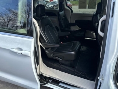 Used 2024  Chrysler Pacifica Touring L FWD at DriveNow Mayfield near Mayfield Heights&comma; OH