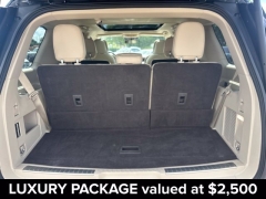 Used 2021  Lincoln Navigator Reserve 4x4 at Drive Now Westlake near Westlake&comma; OH