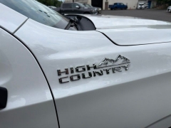 Used 2025  Chevrolet Suburban 4WD 4dr High Country at Drive Now Westlake near Westlake&comma; OH