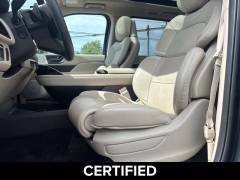 Used 2021  Lincoln Navigator Reserve 4x4 at Drive Now Westlake near Westlake&comma; OH