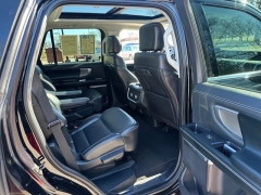 Used 2025  Ford Expedition Platinum 4x4 at Drive Now Westlake near Westlake&comma; OH