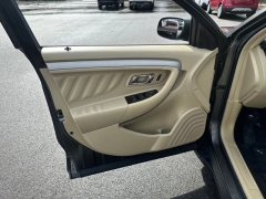 Used 2018  Ford Taurus 4d Sedan FWD SE at Drive Now Westlake near Westlake&comma; OH