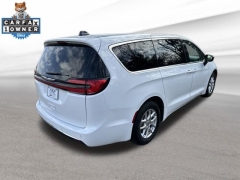 Used 2024  Chrysler Pacifica Touring L FWD at DriveNow Mayfield near Mayfield Heights&comma; OH