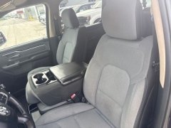 Used 2019  Ram 1500 Big Horn&sol;Lone Star 4x4 Crew Cab 5'7" Box at Drive Now Westlake near Westlake&comma; OH