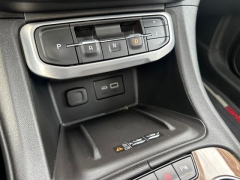 Used 2022  GMC Acadia AWD 4dr SLE at Drive Now Westlake near Westlake&comma; OH