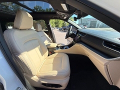 Used 2025  Jeep Grand Cherokee L Limited 4x4 at Drive Now Westlake near Westlake&comma; OH