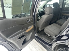 Used 2022  GMC Acadia AWD 4dr SLE at Drive Now Westlake near Westlake&comma; OH