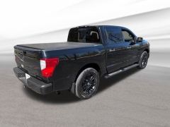 Used 2018  Nissan Titan 4x4 Crew Cab SV at Drive Now Westlake near Westlake&comma; OH