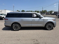 Used 2024  Lincoln Navigator L Black Label 4x4 at Drive Now Westlake near Westlake&comma; OH