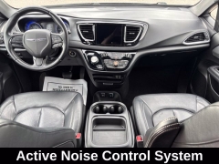 Used 2018  Chrysler Pacifica 4d Wagon Touring L at Drive Now Westlake near Westlake&comma; OH