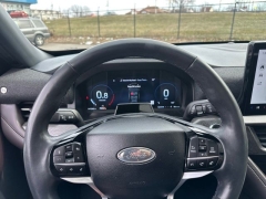 Used 2025  Ford Explorer Platinum 4WD at Drive Now Westlake near Westlake&comma; OH