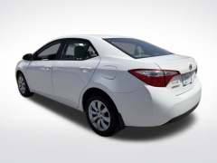 Used 2016  Toyota Corolla 4dr Sdn &lpar;Natl&rpar; at Drive Now Westlake near Westlake&comma; OH