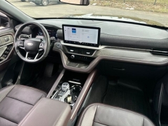 Used 2025  Ford Explorer Platinum 4WD at Drive Now Westlake near Westlake&comma; OH